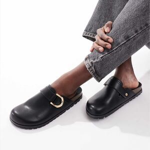 NWT Stradivarius Black Slip-On Mules